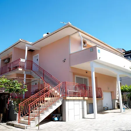 Ana Apartment